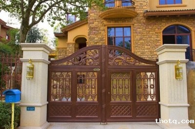 装修使用铜门不仅仅是为了装饰性